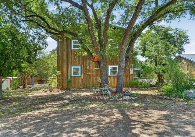 Photo 1 of Single family home for sale at 418 County Road 1627, Clifton, TX 76634 | MLS# 21327917 | Listing updated on 2026-08-22