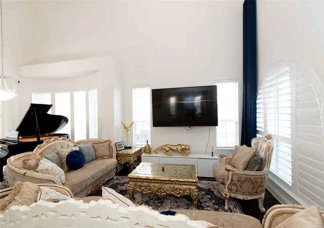 Photo 3 of Single family home for sale at 141 Iris Dr, Wylie, TX 75098 | MLS# 21316197 | Listing updated on 2026-08-29