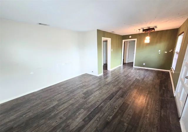 Photo 2 of Sale Pending at 3103 Elsie Faye Heggins St, Dallas, TX 75215 | MLS# 21328893 | Listing updated on 2026-08-27