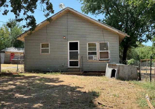 Photo 1 of Single family home for sale at 706 Ribble Rd, Graham, TX 76450 | MLS# 21328279 | Listing updated on 2026-07-14