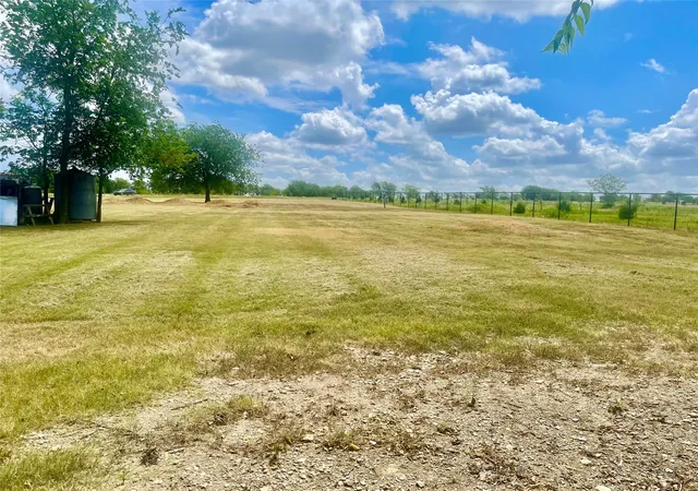 Photo 2 of Land for sale at 223 Longview Creek Trl, Itasca, TX 76055 | MLS# 21329036 | Listing updated on 2026-07-13
