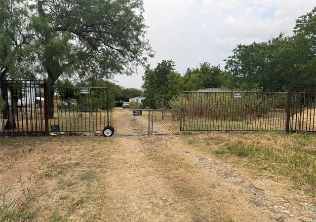 Photo 3 of Land for sale at 710 Spring Miller Ct #C, Arlington, TX 76002 | MLS# 21302033 | Listing updated on 2026-07-17