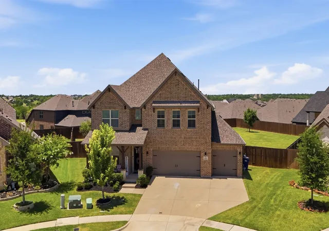 Photo 2 of Single family home for sale at 502 Big Bend Dr, Rockwall, TX 75087 | MLS# 21329274 | Listing updated on 2026-08-29