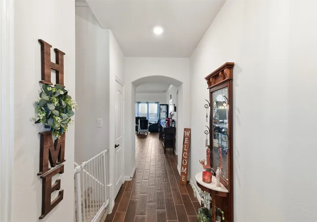 Photo 3 of Single family home for sale at 502 Big Bend Dr, Rockwall, TX 75087 | MLS# 21329274 | Listing updated on 2026-08-29