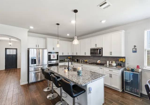 Photo 4 of Single family home for sale at 502 Big Bend Dr, Rockwall, TX 75087 | MLS# 21329274 | Listing updated on 2026-08-29