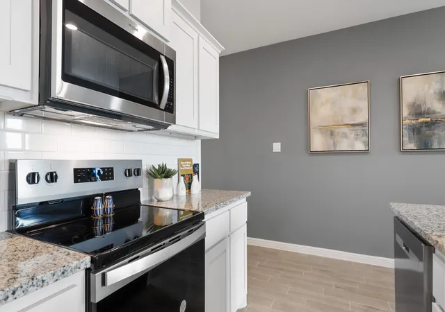 Photo 4 of Single family home for sale at 1900 Preakness Dr, Granbury, TX 76049 | MLS# 21328016 | Listing updated on 2026-07-13