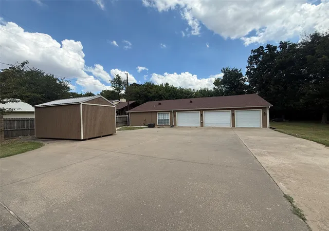 Photo 3 of Single family home for sale at 1200 Melony Dr #B, Sulphur Springs, TX 75482 | MLS# 21326743 | Listing updated on 2026-09-02