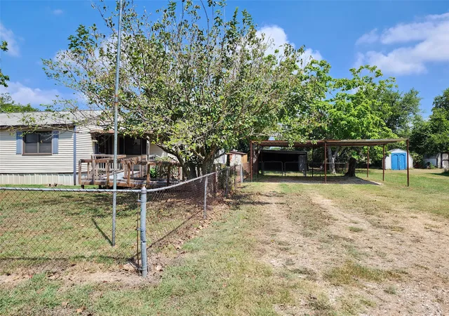 Photo 2 of Manufactured home for sale at 4706 Iowa St, Waco, TX 76705 | MLS# 21328933 | Listing updated on 2026-07-13