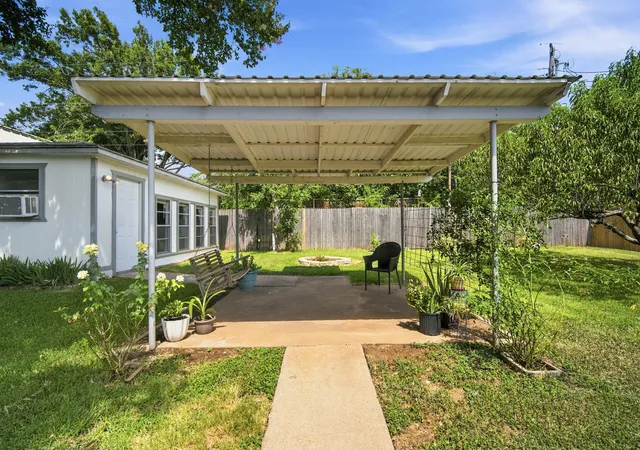 Photo 3 of Single family home for sale at 1508 Hillside Dr, Midlothian, TX 76065 | MLS# 21325354 | Listing updated on 2026-08-25