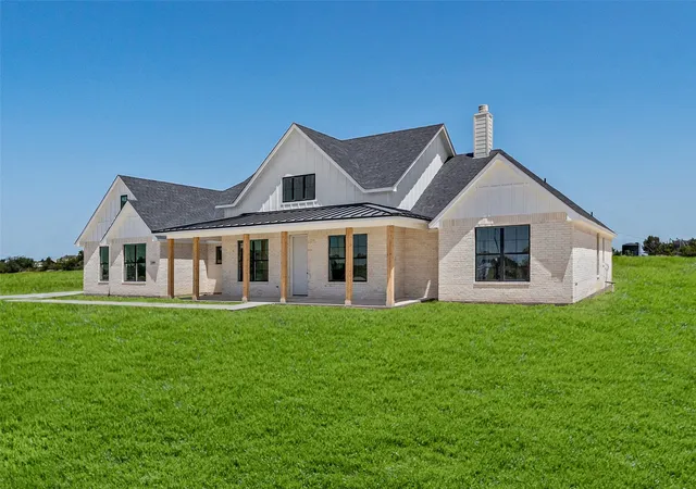 Photo 2 of Single family home for sale at 1040 Dove Hill Branch Rd, Weatherford, TX 76088 | MLS# 21329020 | Listing updated on 2026-08-10