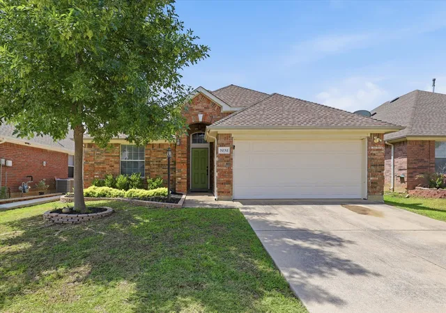 Photo 1 of Single family home for sale at 3232 Chesington Dr, Fort Worth, TX 76137 | MLS# 21328542 | Listing updated on 2026-08-22