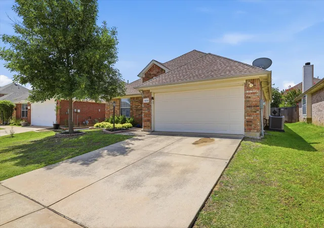 Photo 3 of Single family home for sale at 3232 Chesington Dr, Fort Worth, TX 76137 | MLS# 21328542 | Listing updated on 2026-08-22