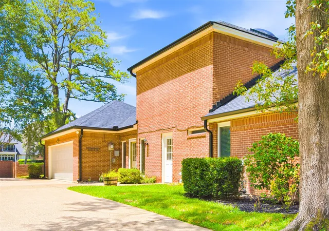 Photo 3 of Single family home for sale at 1601 Brandywine Dr, Tyler, TX 75703 | MLS# 21311916 | Listing updated on 2026-08-11