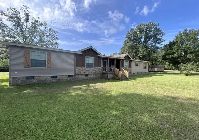 Photo 1 of Manufactured home for sale at 10937 Blanchard Latex Rd, Mooringsport, LA 71060 | MLS# 21329361 | Listing updated on 2026-08-08