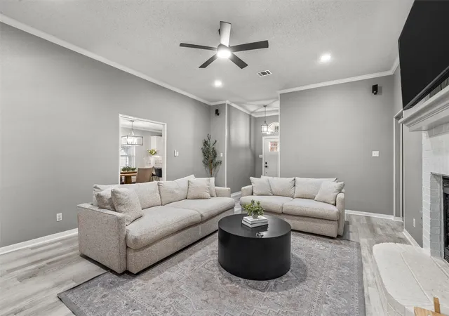 Photo 3 of Sale Pending at 112 Briar Ridge Dr, Hewitt, TX 76643 | MLS# 21311584 | Listing updated on 2026-07-21