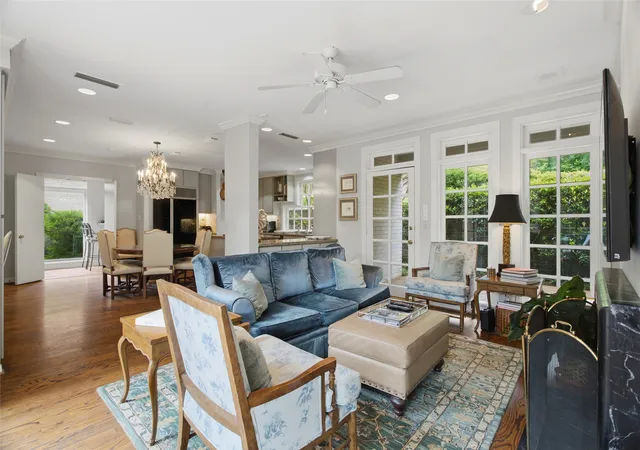 Photo 4 of Single family home for sale at 1111 Pebble Creek Rd, Fort Worth, TX 76107 | MLS# 21318747 | Listing updated on 2026-08-24