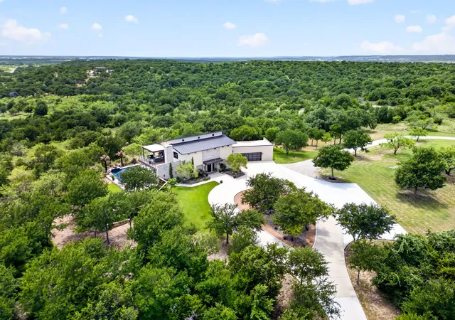 Photo 3 of Single family home for sale at 576 Maddux Rd, Weatherford, TX 76088 | MLS# 21327825 | Listing updated on 2026-07-21