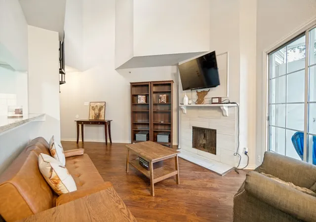 Photo 4 of Condo for sale at 1001 Liberty St #127, Dallas, TX 75204 | MLS# 21318592 | Listing updated on 2026-08-15