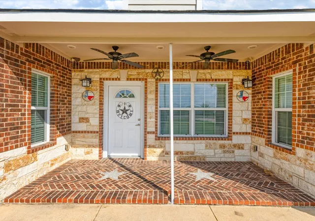 Photo 3 of Sale Pending at 6011 Haley Wy, Crandall, TX 75114 | MLS# 21327016 | Listing updated on 2026-10-05
