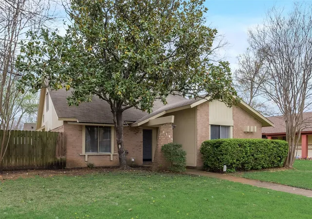 Homes for sale in Plano, TX | 3104 Raintree Dr, Plano, TX 75074 | MLS# 21329651