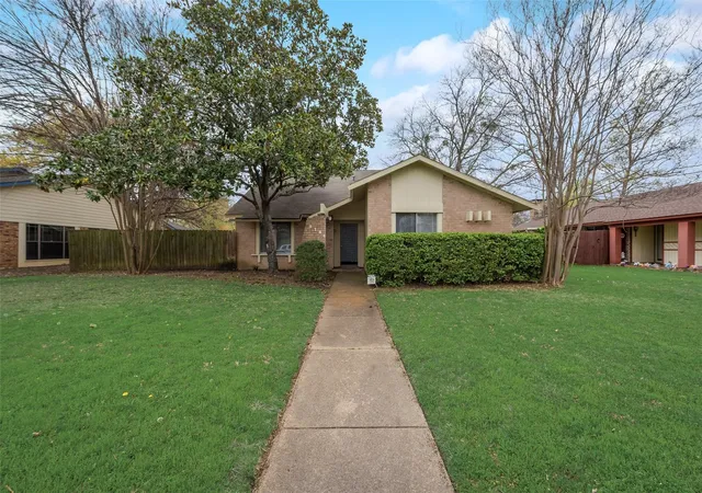 Homes for sale in Plano, TX | 3104 Raintree Dr, Plano, TX 75074 | MLS# 21329651
