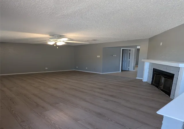 Photo 3 of Condo for sale at 1003 Vedral Pl, Cedar Hill, TX 75104 | MLS# 21329568 | Listing updated on 2026-08-18
