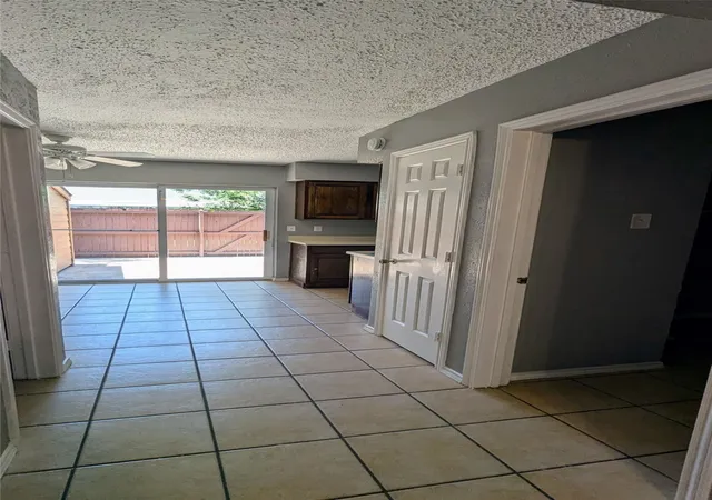 Photo 3 of Condo for sale at 1003 Vedral Pl, Cedar Hill, TX 75104 | MLS# 21329568 | Listing updated on 2026-08-18