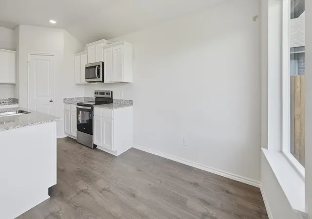 Photo 2 of Single family home for sale at 2362 32nd St, Paris, TX 75460 | MLS# 21329663 | Listing updated on 2026-08-28