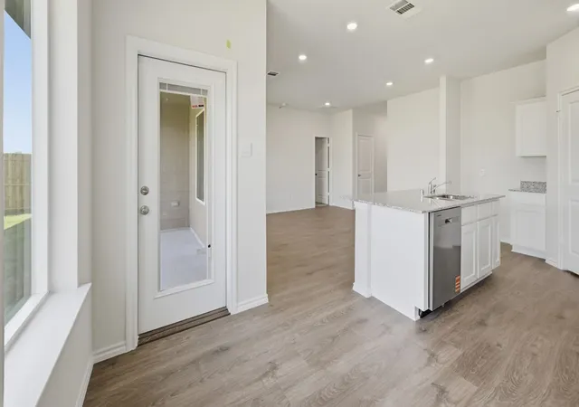 Photo 3 of Single family home for sale at 2362 32nd St, Paris, TX 75460 | MLS# 21329663 | Listing updated on 2026-08-28