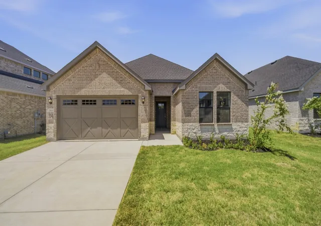 Photo 2 of Single family home for sale at 2015 Serene Springs Rd, Celina, TX 75009 | MLS# 21329695 | Listing updated on 2026-10-01