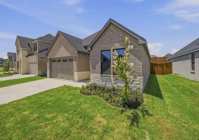 Photo 3 of Single family home for sale at 2015 Serene Springs Rd, Celina, TX 75009 | MLS# 21329695 | Listing updated on 2026-10-01
