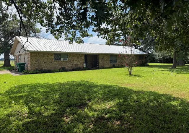Photo 2 of Single family home for sale at 446 County Road 1605, Ravenna, TX 75476 | MLS# 21329696 | Listing updated on 2026-08-03
