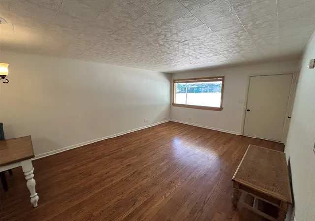 Photo 4 of Single family home for sale at 908 Fairview St, Graham, TX 76450 | MLS# 21329715 | Listing updated on 2026-09-25