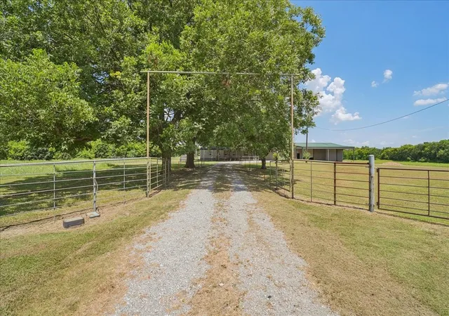 Photo 2 of Manufactured home for sale at 691 S State Hwy 78, Bonham, TX 75418 | MLS# 21328924 | Listing updated on 2026-08-03