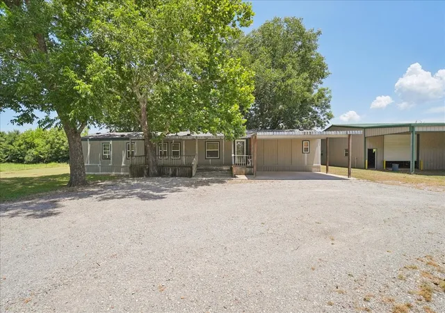Photo 4 of Manufactured home for sale at 691 S State Hwy 78, Bonham, TX 75418 | MLS# 21328924 | Listing updated on 2026-08-03