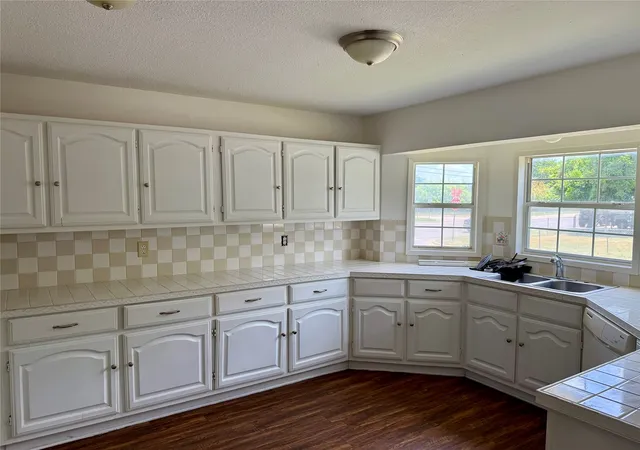 Photo 3 of Single family home for sale at 1407 N East St, Belton, TX 76513 | MLS# 21324775 | Listing updated on 2026-09-02