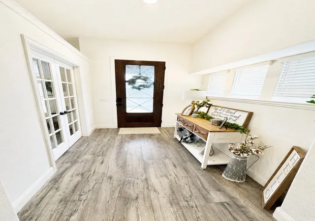 Photo 3 of Single family home for sale at 7709 Gatevine Ave, Joshua, TX 76058 | MLS# 21329475 | Listing updated on 2026-09-27
