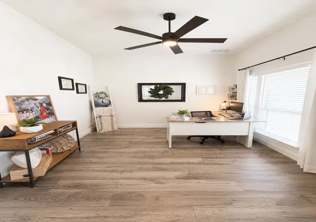 Photo 4 of Single family home for sale at 7709 Gatevine Ave, Joshua, TX 76058 | MLS# 21329475 | Listing updated on 2026-09-27