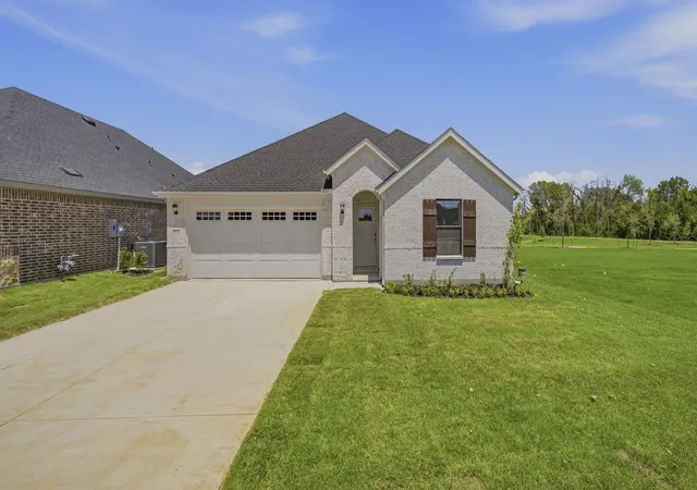 Photo 1 of Single family home for sale at 2012 Willow Drift St, Celina, TX 75009 | MLS# 21329733 | Listing updated on 2026-10-01
