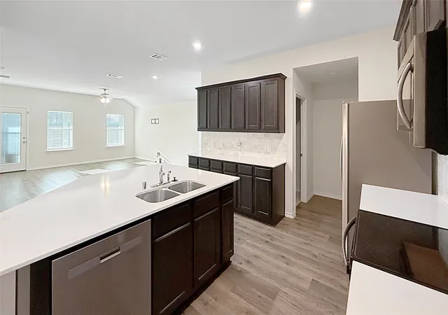 Photo 4 of Single family home for sale at 1310 Sideboard Dr, Nevada, TX 75173 | MLS# 21327690 | Listing updated on 2026-07-14