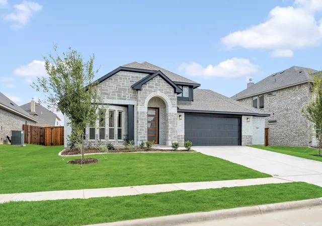 Photo 3 of Single family home for sale at 120 Mockingbird Hill Dr, Joshua, TX 76058 | MLS# 21327952 | Listing updated on 2026-09-22