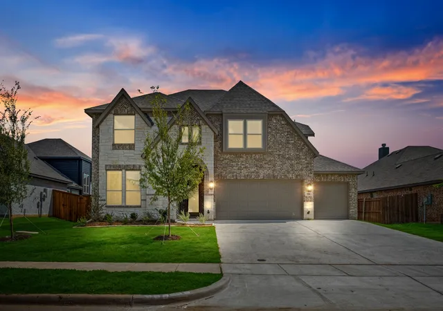 Photo 2 of Single family home for sale at 116 Mockingbird Hill Dr, Joshua, TX 76058 | MLS# 21327924 | Listing updated on 2026-09-22