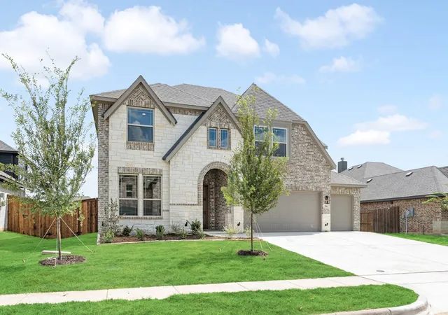 Photo 3 of Single family home for sale at 116 Mockingbird Hill Dr, Joshua, TX 76058 | MLS# 21327924 | Listing updated on 2026-09-22
