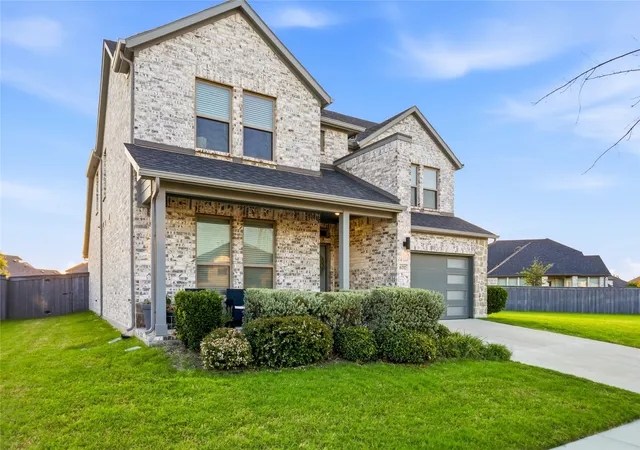 Photo 4 of Single family home for sale at 6717 Aster Dr, Venus, TX 76084 | MLS# 21328474 | Listing updated on 2026-10-08