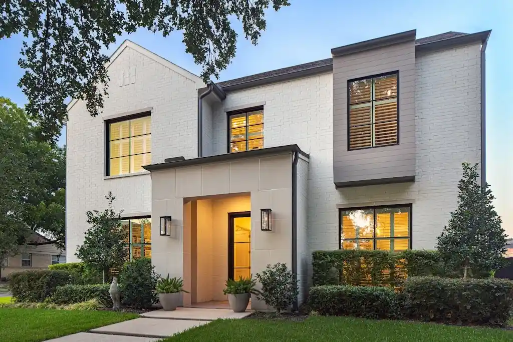 Photo 1 of Single family home for sale at 7626 Kaywood Dr, Dallas, TX 75209 | MLS# 21329801 | Listing updated on 2026-10-18