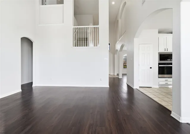 Photo 3 of Single family home for sale at 10202 Fairway Vista Dr, Rowlett, TX 75089 | MLS# 21309284 | Listing updated on 2026-08-25