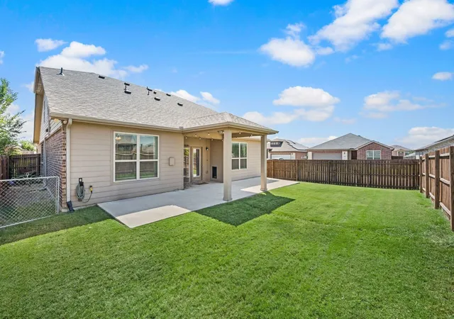 2nd image of 3120 Coyote Canyon Trl, Fort Worth, TX 76108 | MLS# 21329884