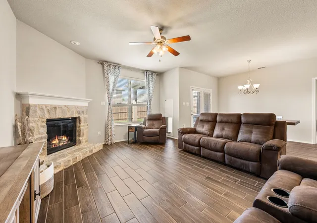4th image of 3120 Coyote Canyon Trl, Fort Worth, TX 76108 | MLS# 21329884