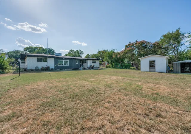 36th image of 4708 Holiday Ln E, North Richland Hills, TX 76180 | MLS# 21327931