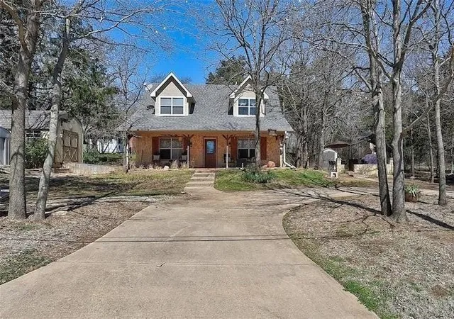 Photo 3 of Single family home for sale at 233 Castle Dr, Pottsboro, TX 75076 | MLS# 21330111 | Listing updated on 2026-09-01